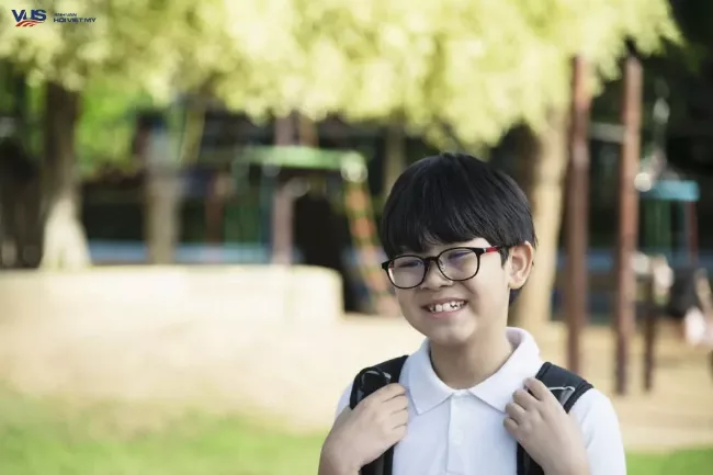 Mô tả cơ sở vật chất trường học bằng tiếng Anh trong bài giới thiệu